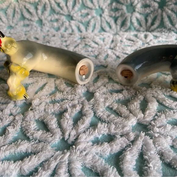 Vintage Napco Originals Stretch Poodle Anthropomorphic Salt and Pepper shakers - Picture 8 of 9